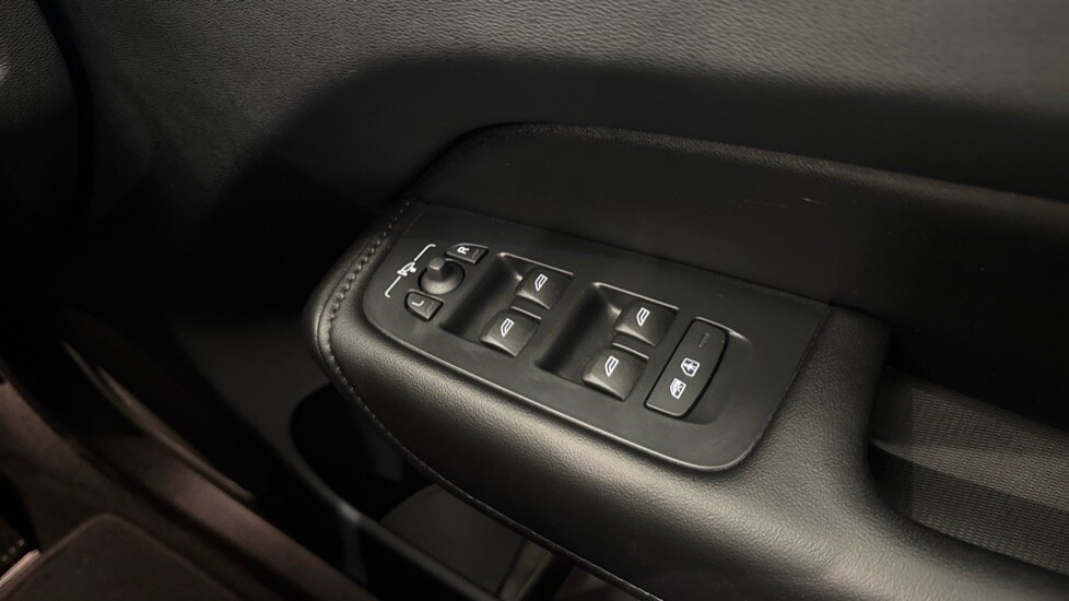 Used Volvo XC60 2023 for sale - 76676911: Photo 23