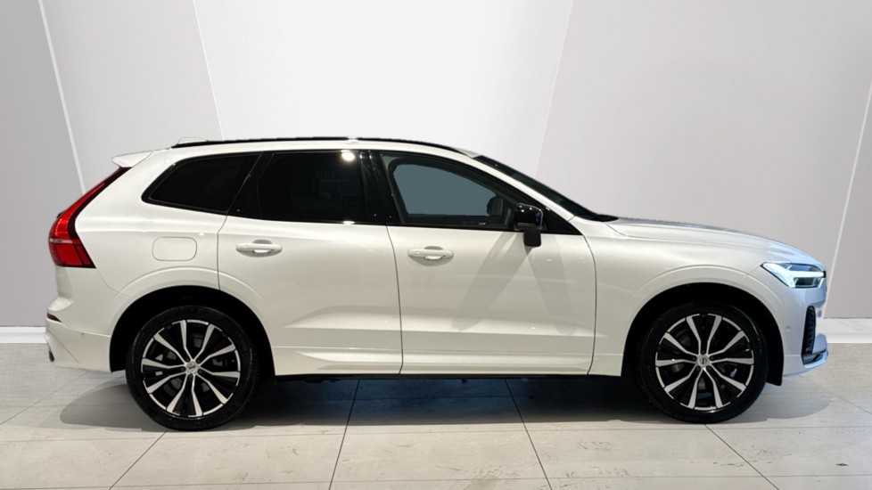 Used Volvo XC60 2023 for sale - 76676911: Photo 3