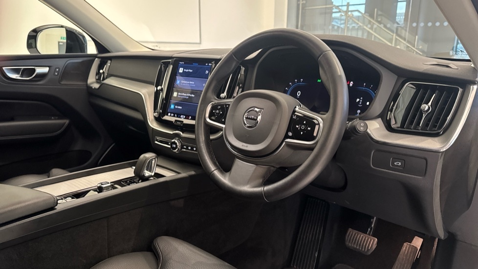 Used Volvo XC60 2023 for sale - 76676911: Photo 4