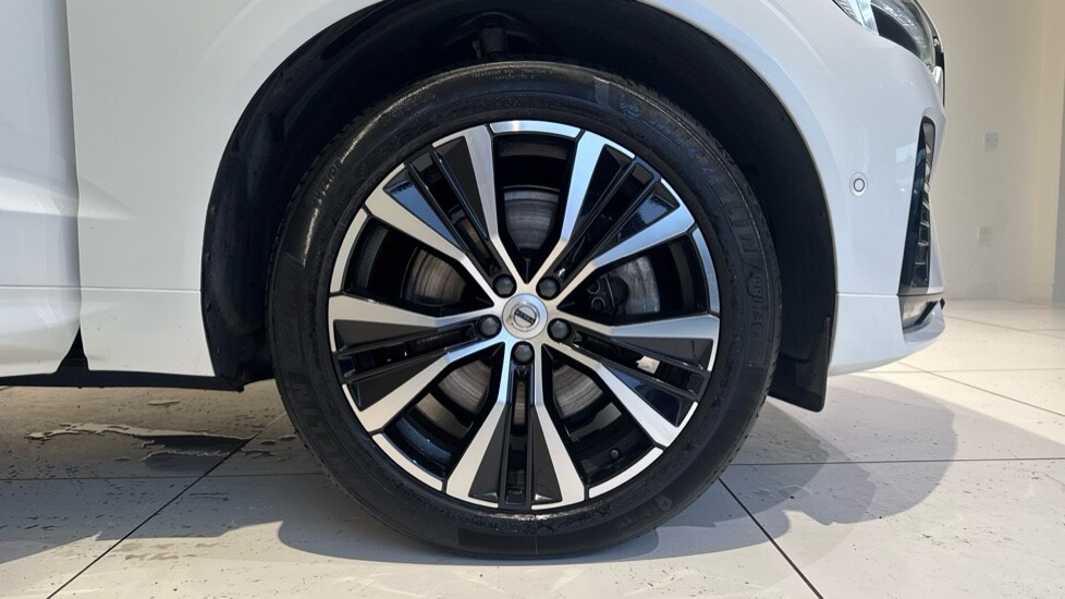 Used Volvo XC60 2023 for sale - 76676911: Photo 9