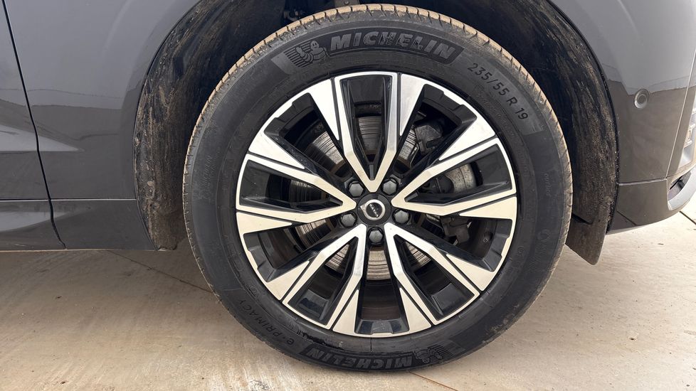 Used Volvo XC60 2025 for sale - 78053461: Photo 4