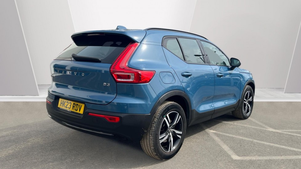 Used Volvo XC40 2023 for sale - 78209719: Photo 2