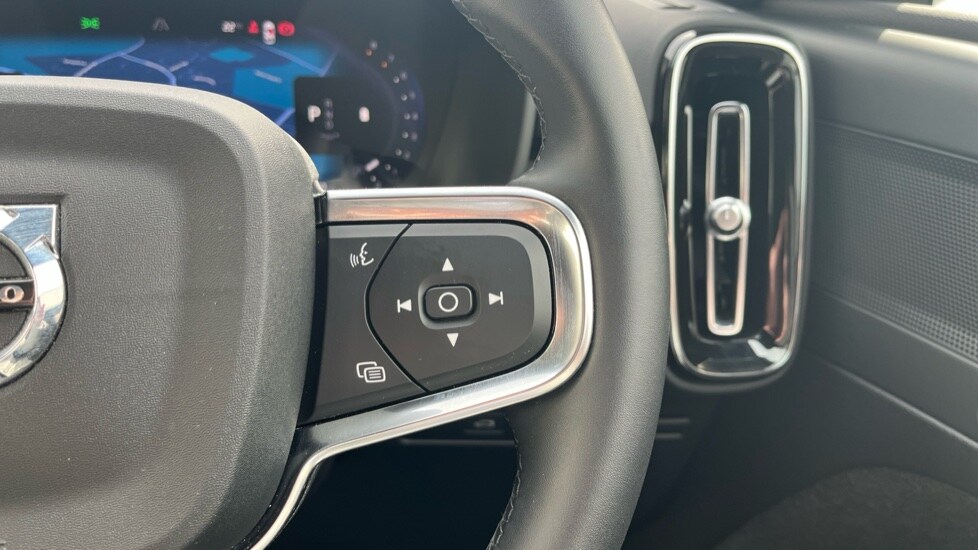 Used Volvo XC40 2023 for sale - 78209719: Photo 20