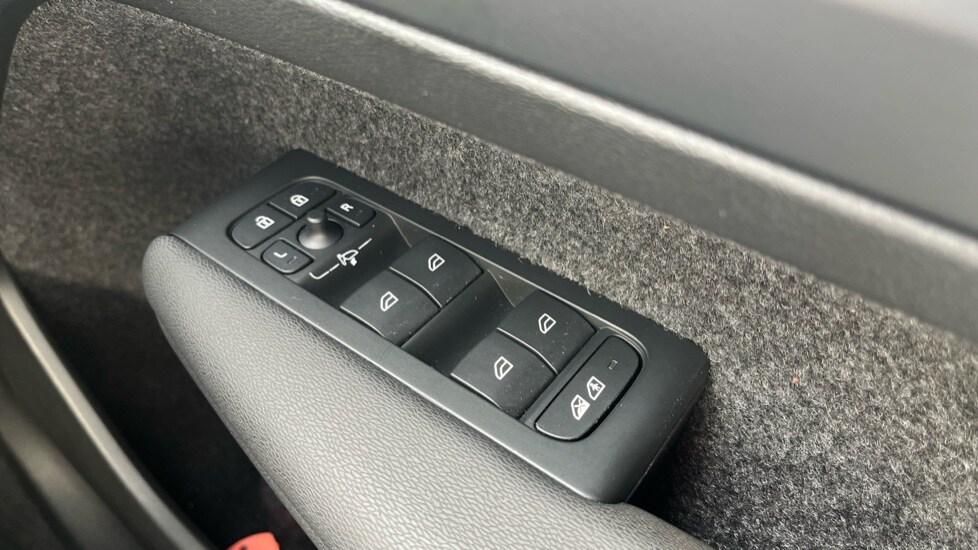 Used Volvo XC40 2023 for sale - 78209719: Photo 22