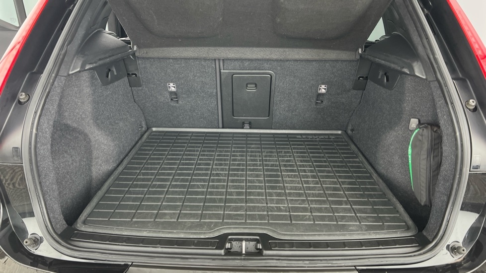 Used Volvo XC40 2021 for sale - 77938392: Photo 5