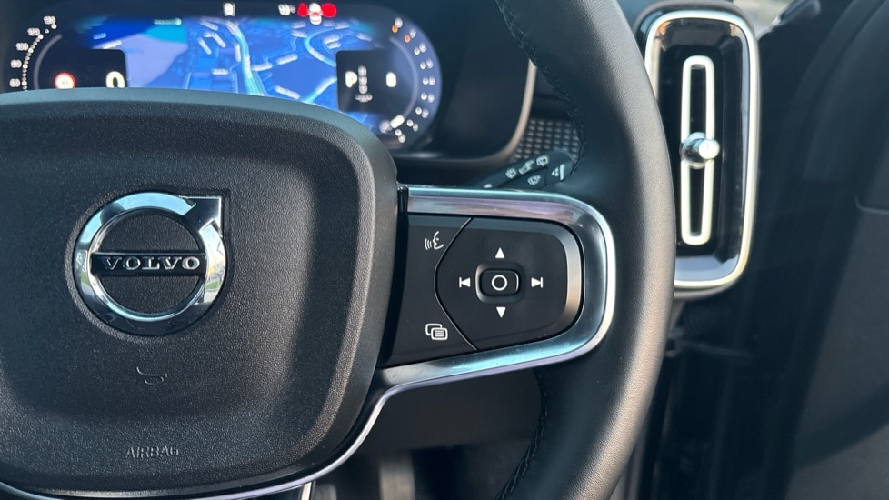 Used Volvo XC40 2025 for sale - 77763411: Photo 20