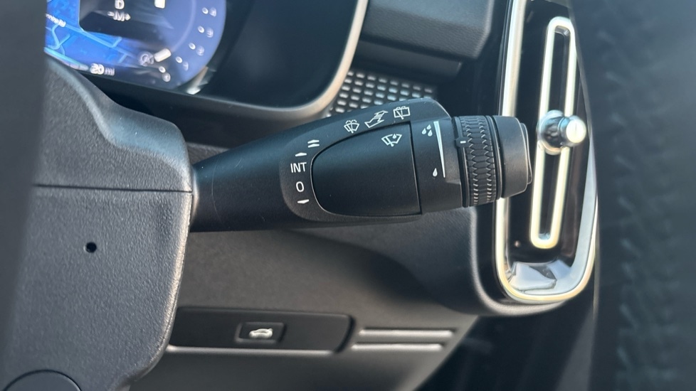 Used Volvo XC40 2025 for sale - 77763411: Photo 21