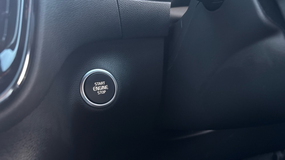 Used Volvo XC40 2025 for sale - 77763411: Photo 24