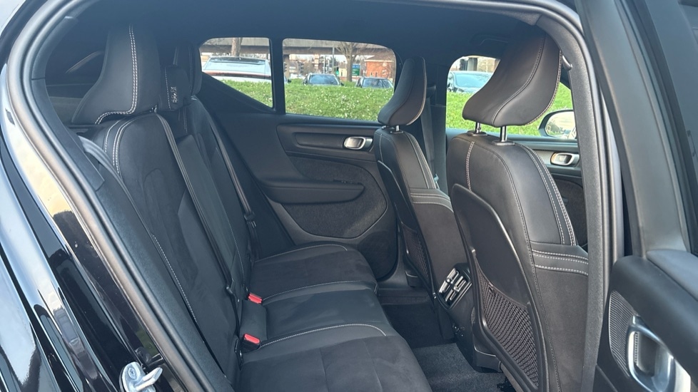 Used Volvo XC40 2025 for sale - 77763411: Photo 6