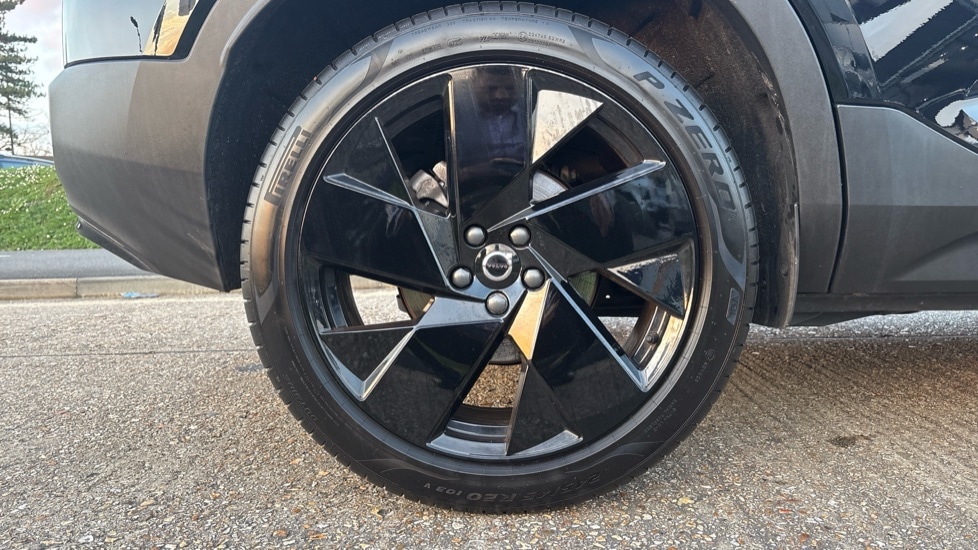 Used Volvo XC40 2025 for sale - 77763411: Photo 9