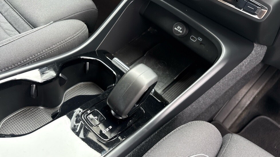 Used Volvo XC40 2023 for sale - 77809933: Photo 24