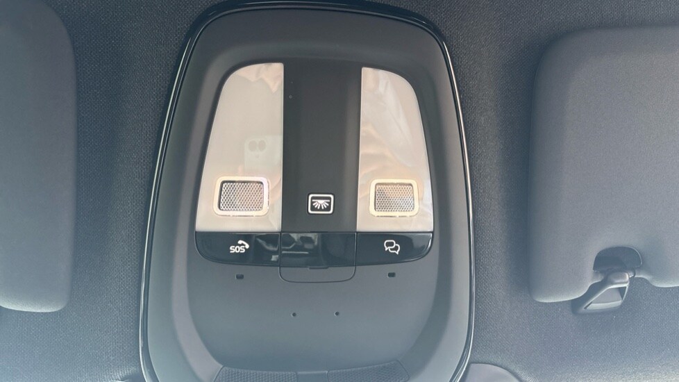 Used Volvo XC40 2023 for sale - 77809933: Photo 25