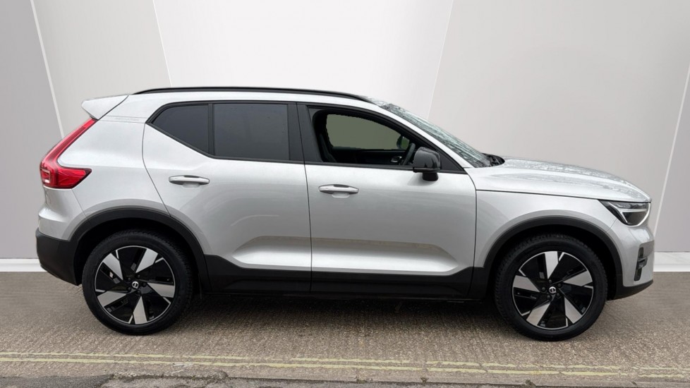 Used Volvo XC40 2023 for sale - 77809933: Photo 3