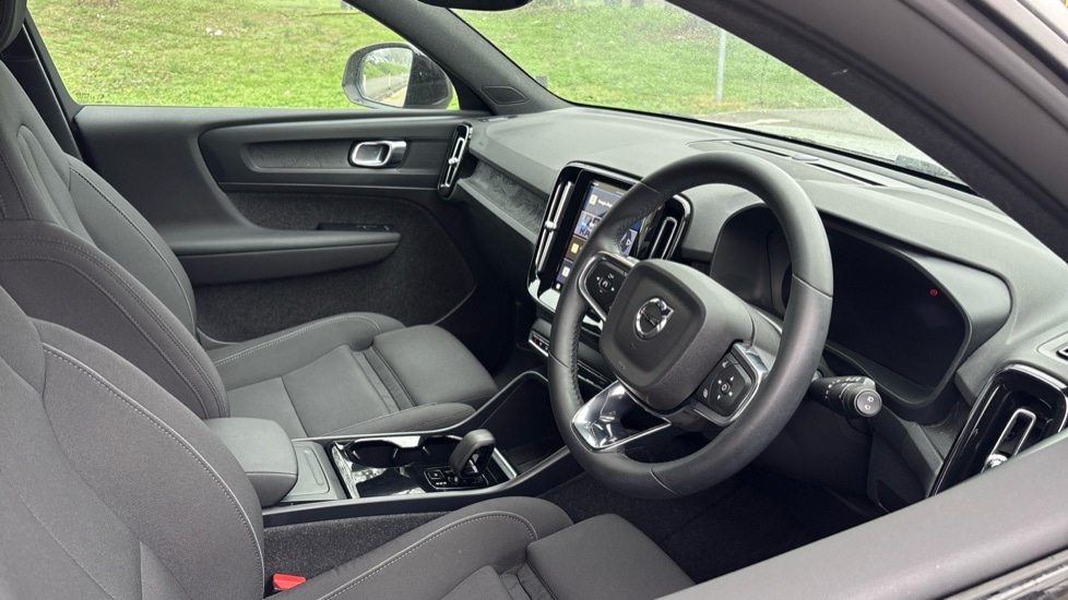 Used Volvo XC40 2023 for sale - 77809933: Photo 4