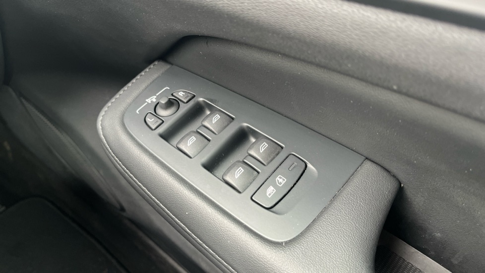 Used Volvo V60 2025 for sale - 77641283: Photo 23