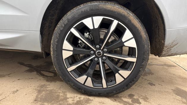 Used Volvo XC60 2025 for sale - 77618271: Photo 4