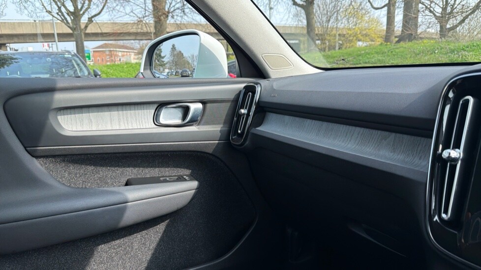 Used Volvo XC40 2021 for sale - 78049417: Photo 23
