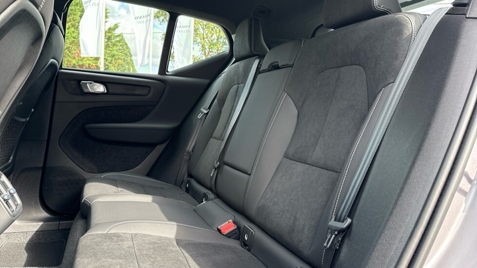 Used Volvo XC40 2025 for sale - 76678573: Photo 6