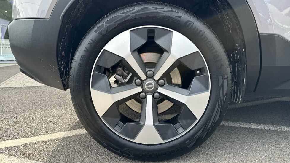 Used Volvo XC40 2025 for sale - 76678573: Photo 9