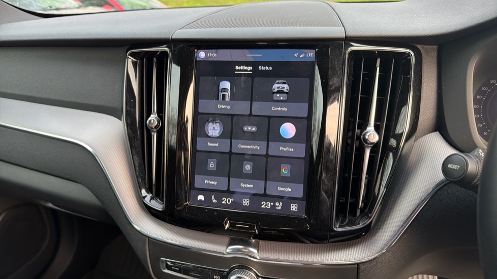 Used Volvo XC60 2022 for sale - 78049398: Photo 15