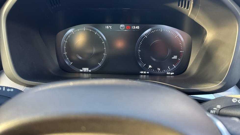 Used Volvo XC60 2017 for sale - 76908554: Photo 11