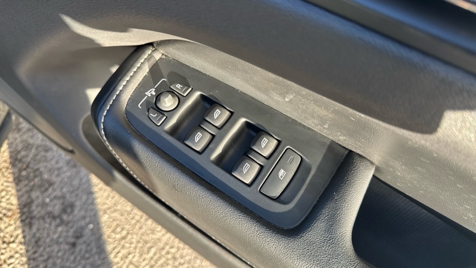 Used Volvo XC60 2017 for sale - 76908554: Photo 22