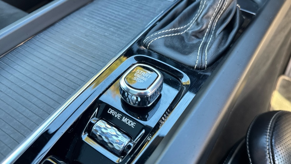 Used Volvo XC60 2017 for sale - 76908554: Photo 24