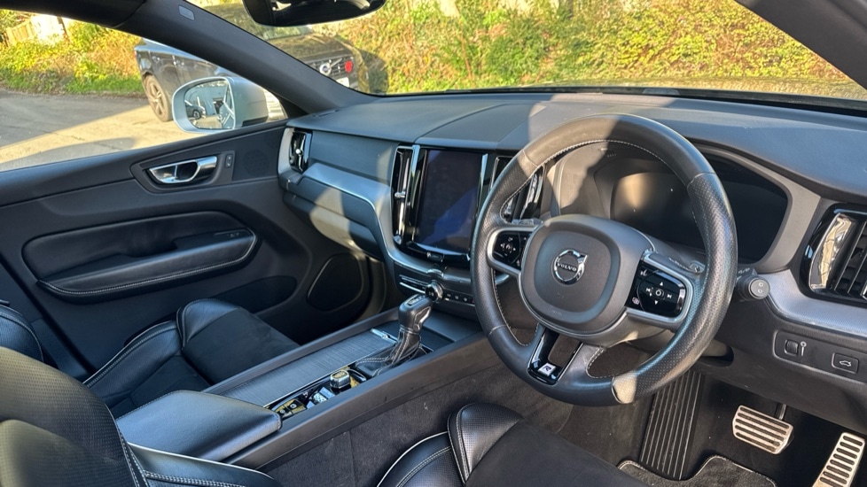 Used Volvo XC60 2017 for sale - 76908554: Photo 4