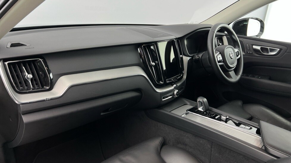 Used Volvo XC60 2023 for sale - 77715293: Photo 6