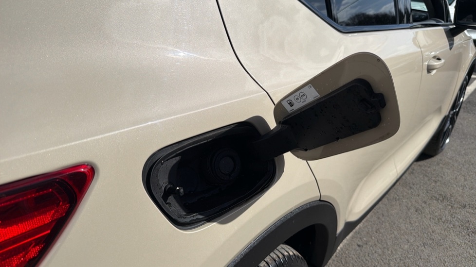 Used Volvo XC40 2025 for sale - 77962216: Photo 15