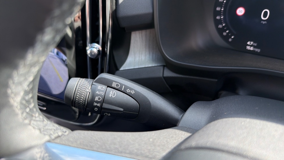 Used Volvo XC40 2025 for sale - 77962216: Photo 17