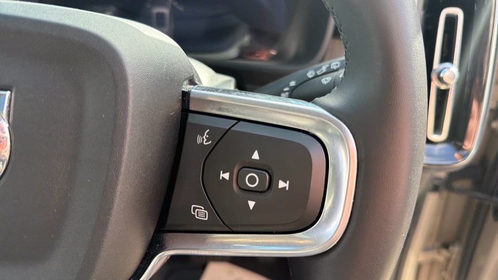 Used Volvo XC40 2025 for sale - 77962216: Photo 19