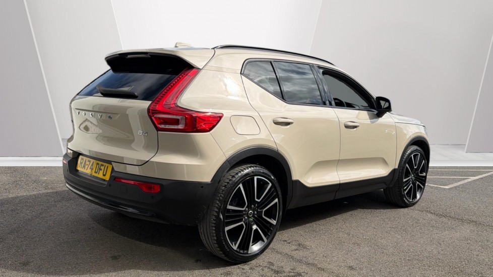 Used Volvo XC40 2025 for sale - 77962216: Photo 2