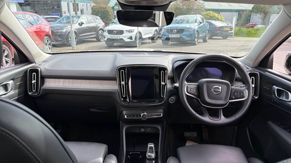 Used Volvo XC40 2025 for sale - 77962216: Photo 5