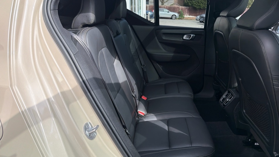 Used Volvo XC40 2025 for sale - 77962216: Photo 6