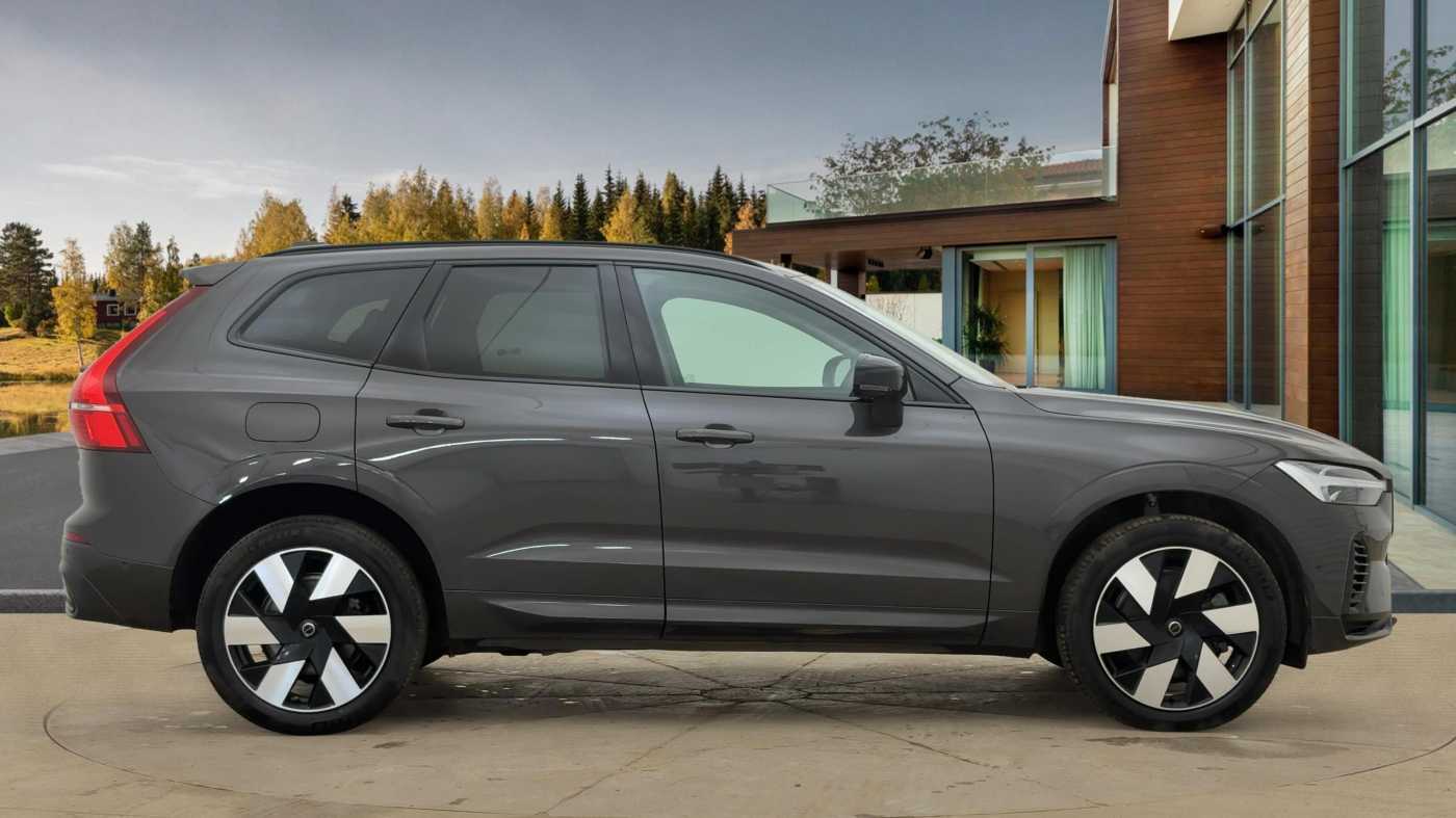 Used Volvo XC60 2025 for sale - 77241964: Photo 2