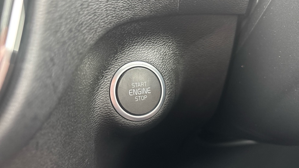 Used Volvo XC40 2022 for sale - 77641286: Photo 22