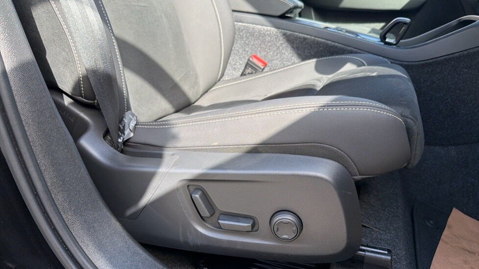 Used Volvo XC40 2025 for sale - 78209731: Photo 24