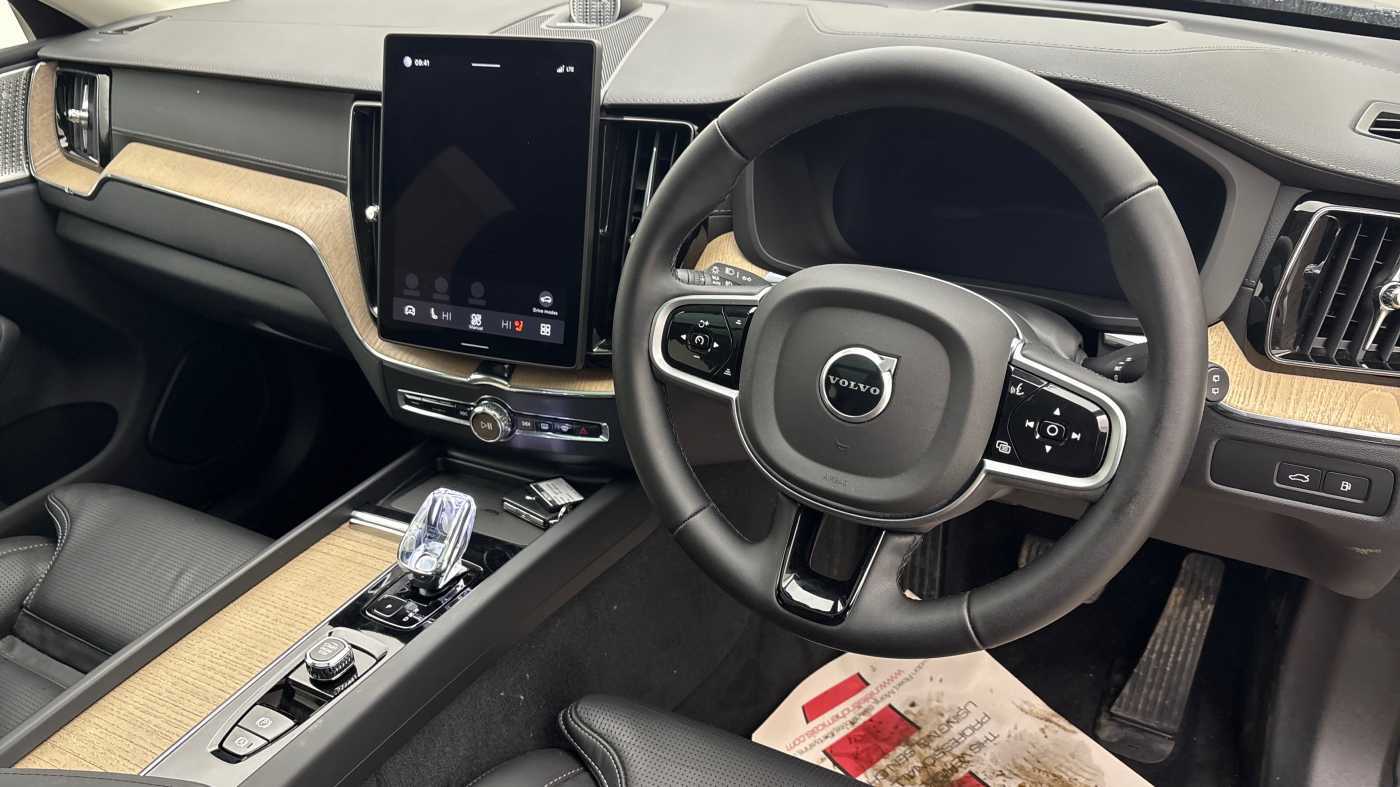 Used Volvo XC60 2025 for sale - 77251404: Photo 9
