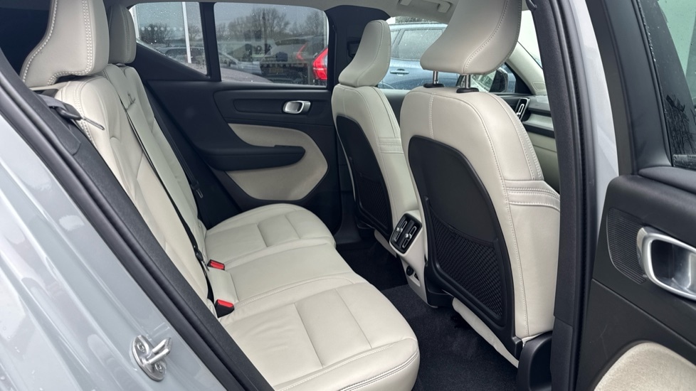 Used Volvo XC40 2025 for sale - 77721524: Photo 6