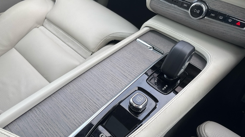 Used Volvo XC90 2024 for sale - 76977561: Photo 25