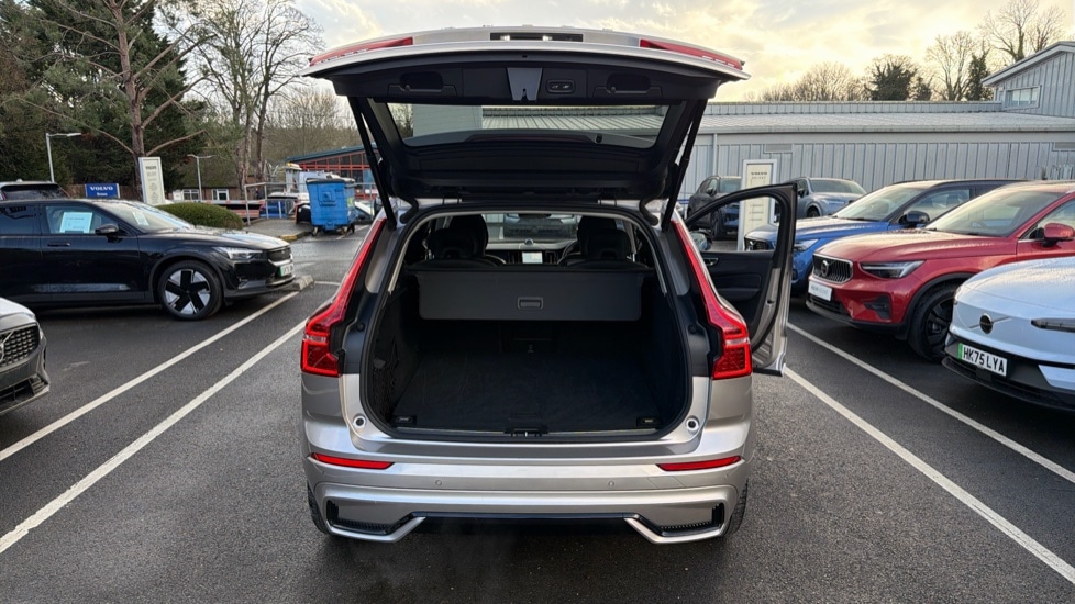 Used Volvo XC60 2025 for sale - 77650224: Photo 13