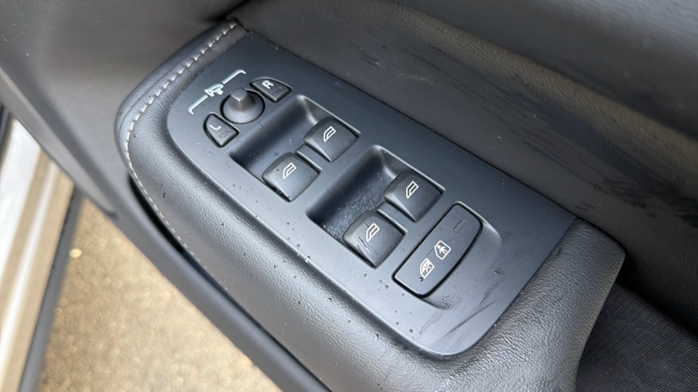 Used Volvo XC60 2025 for sale - 77650224: Photo 23