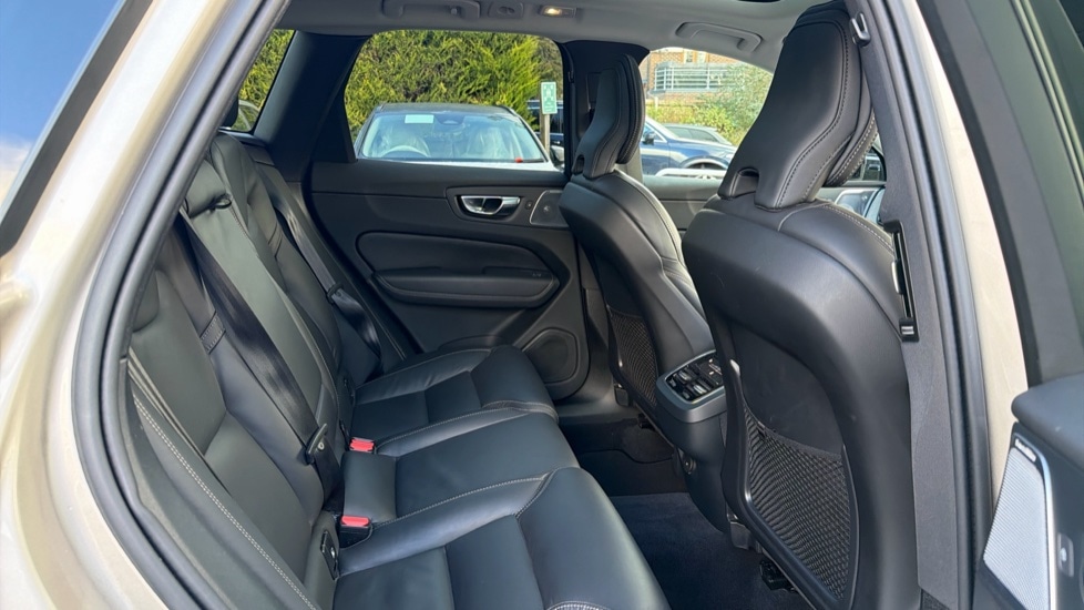 Used Volvo XC60 2025 for sale - 77650224: Photo 6