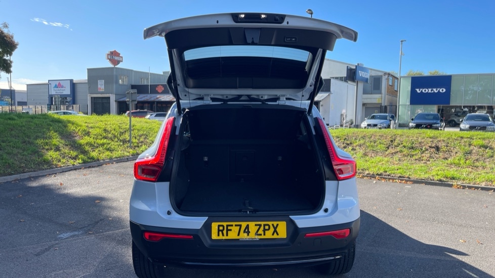 Used Volvo XC40 2025 for sale - 76680570: Photo 13