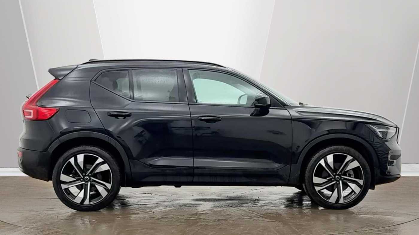 Used Volvo XC40 2024 for sale - 77552183: Photo 2