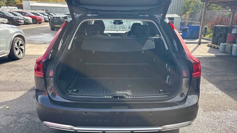 Used Volvo V90 2023 for sale - 76676482: Photo 13