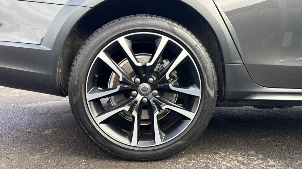 Used Volvo V90 2023 for sale - 76676482: Photo 9