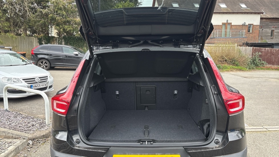 Used Volvo XC40 2023 for sale - 77962222: Photo 13