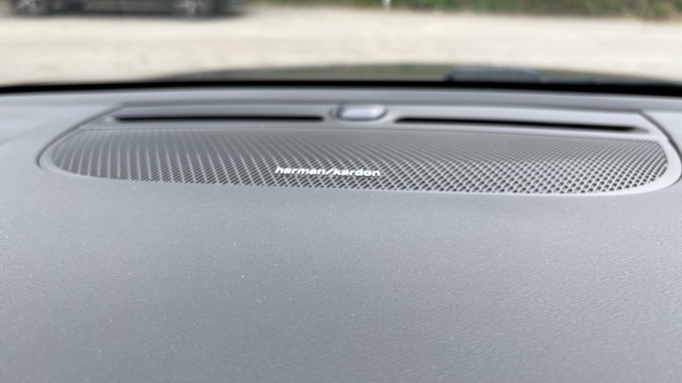 Used Volvo XC40 2023 for sale - 77962222: Photo 24